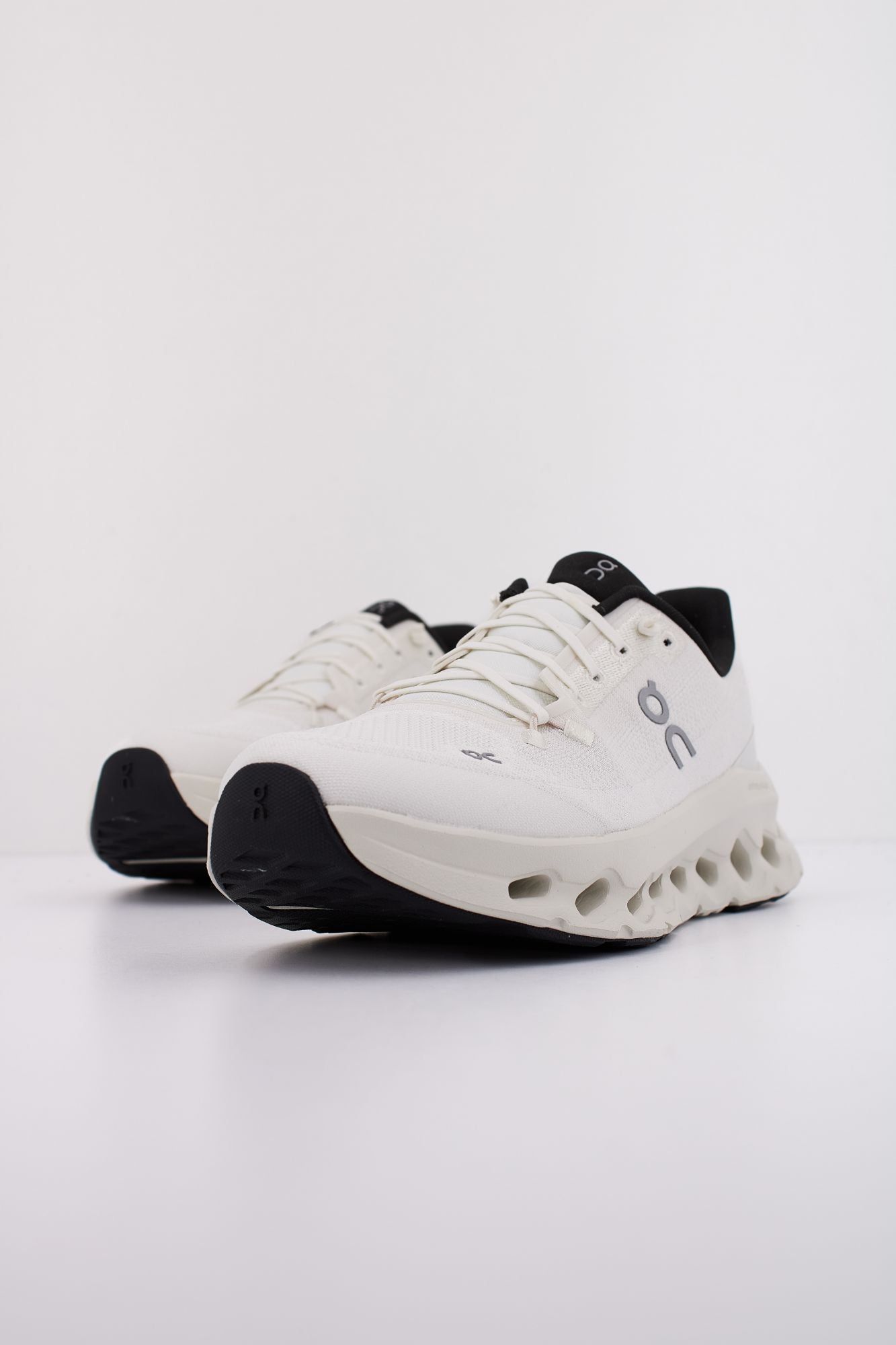 On Running Cloudtilt Women's Sneakers - White