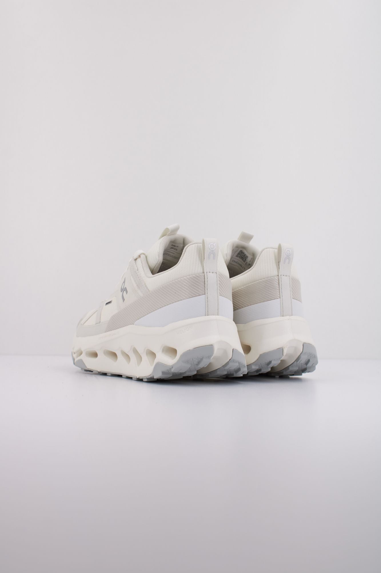On Running Cloudhorizon WP Women's Sneakers - Beige
