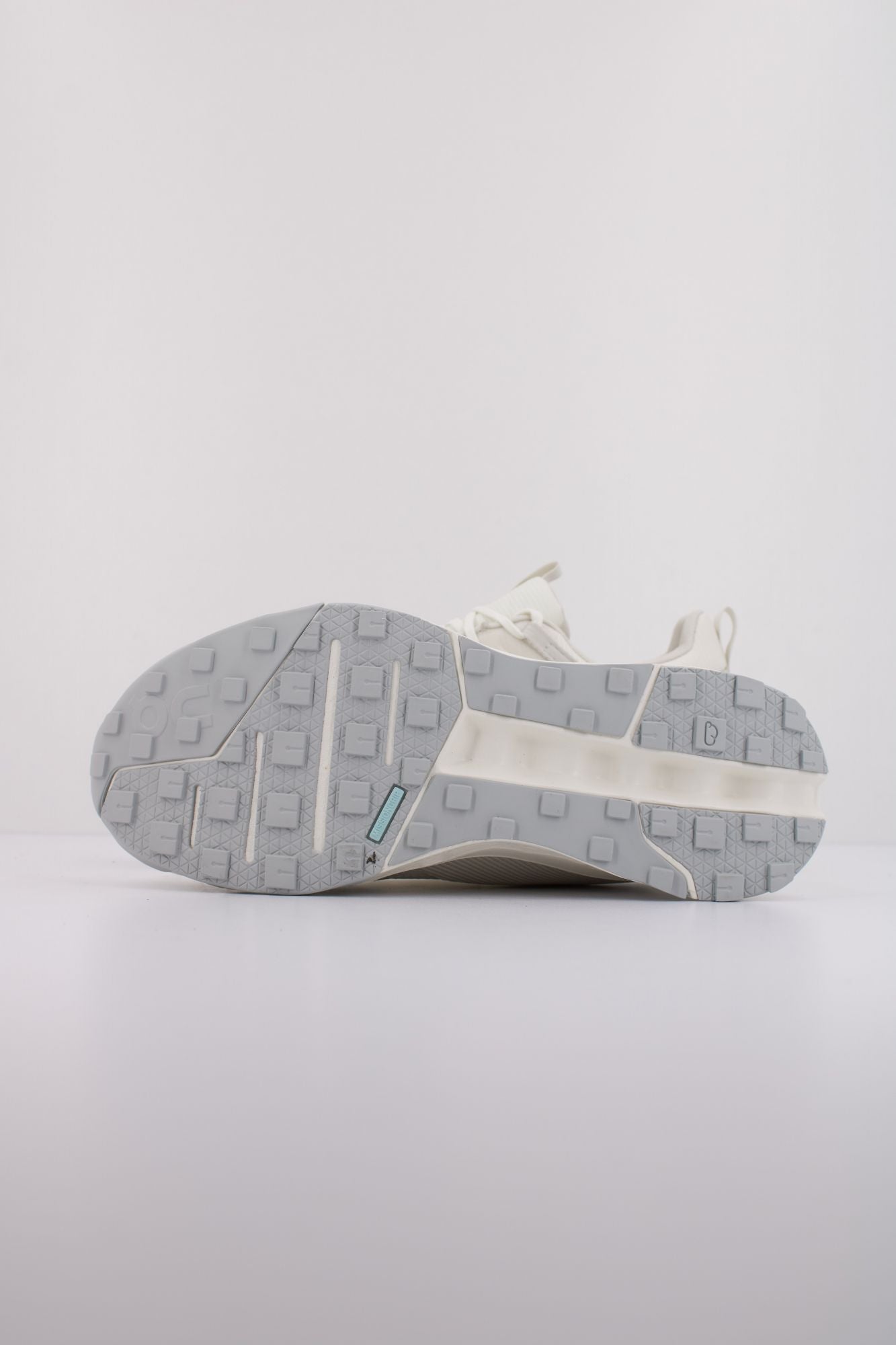On Running Cloudhorizon WP Women's Sneakers - Beige