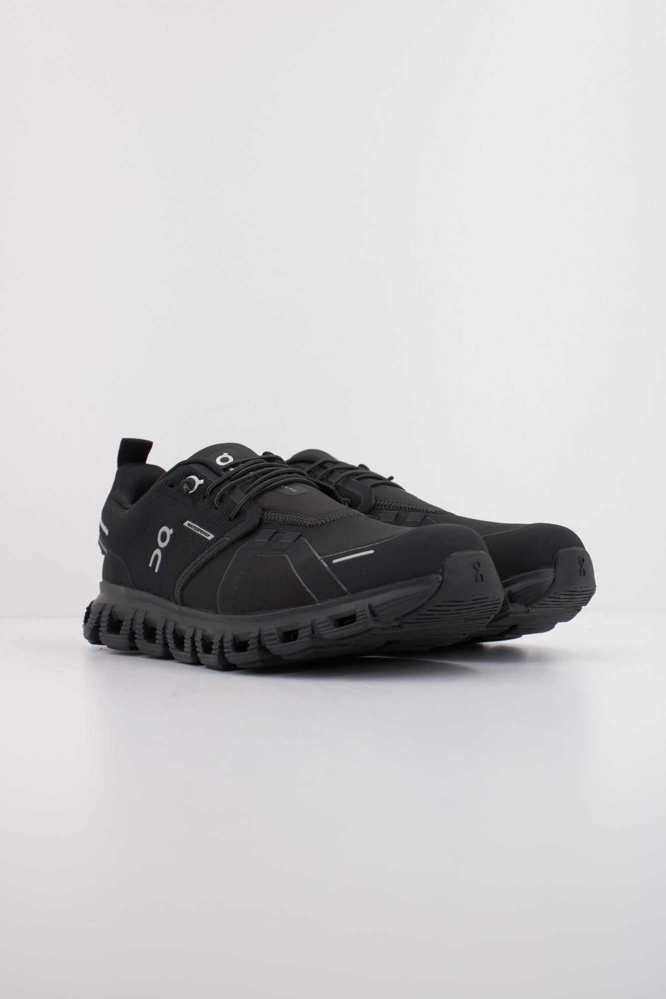 On Running Cloud 6 WP Women's Sneakers - Black
