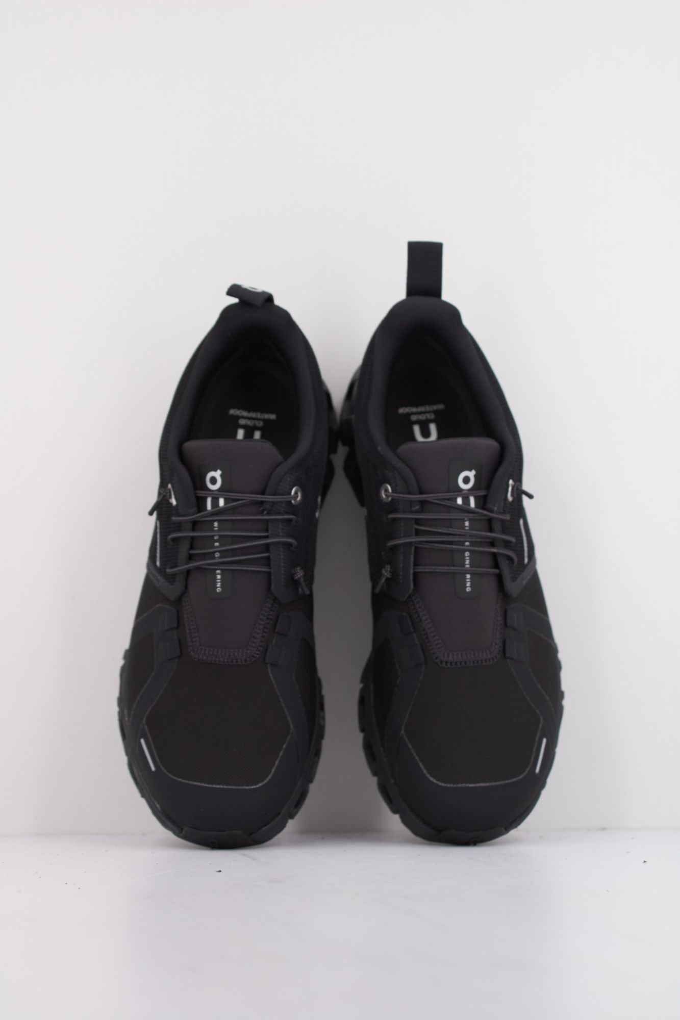 On Running Cloud 6 WP Women's Sneakers - Black