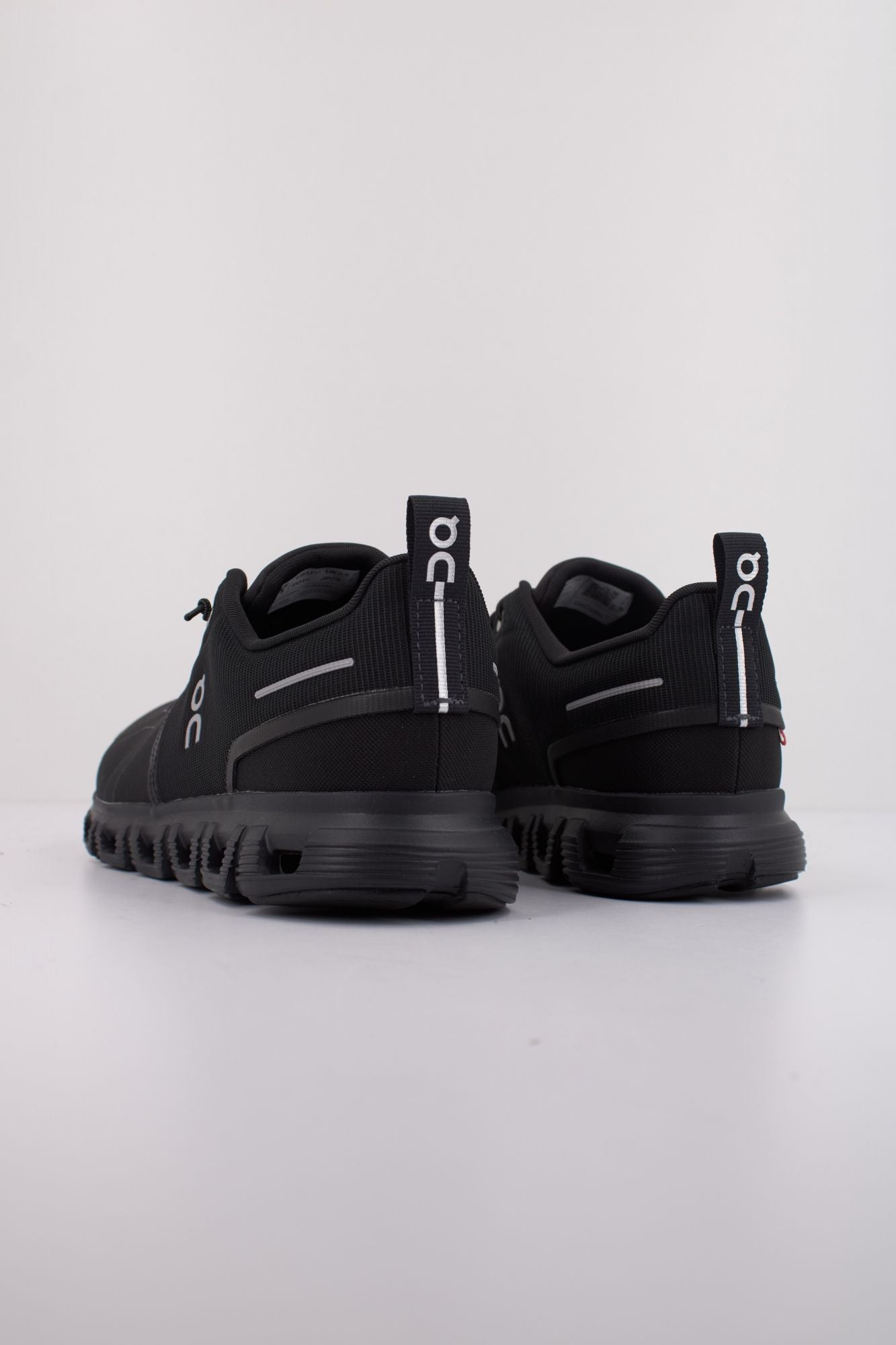 On Running Cloud 6 WP Men's Sneakers - Black