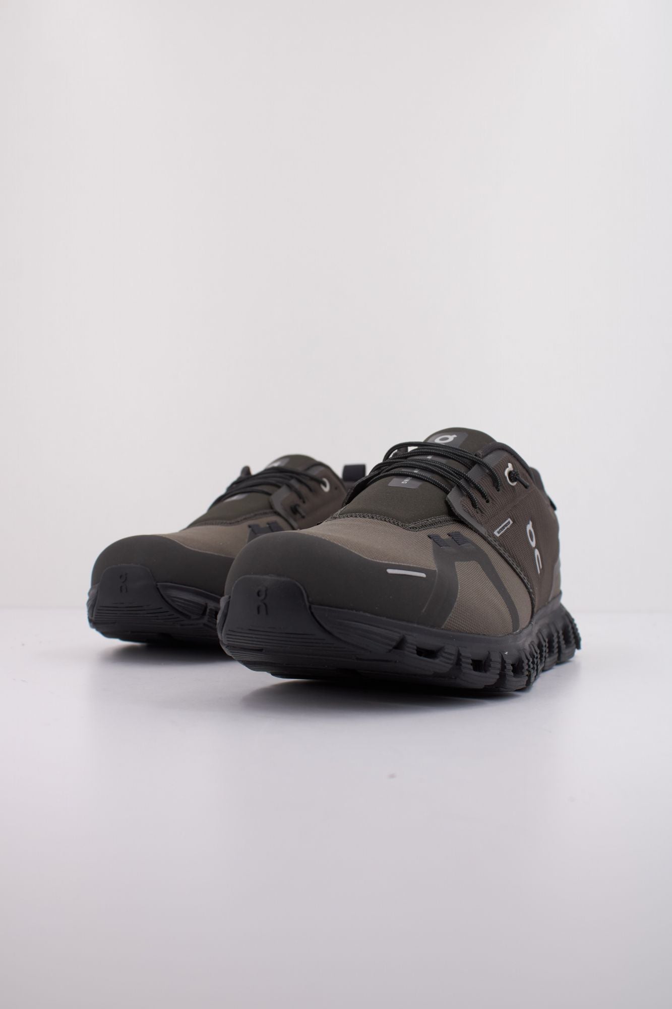 On Running Cloud 6 WP Men's Sneakers - Green