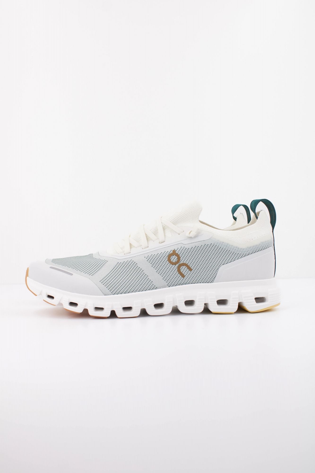 On Running Cloud 6 Versa Men's Sneakers - Green