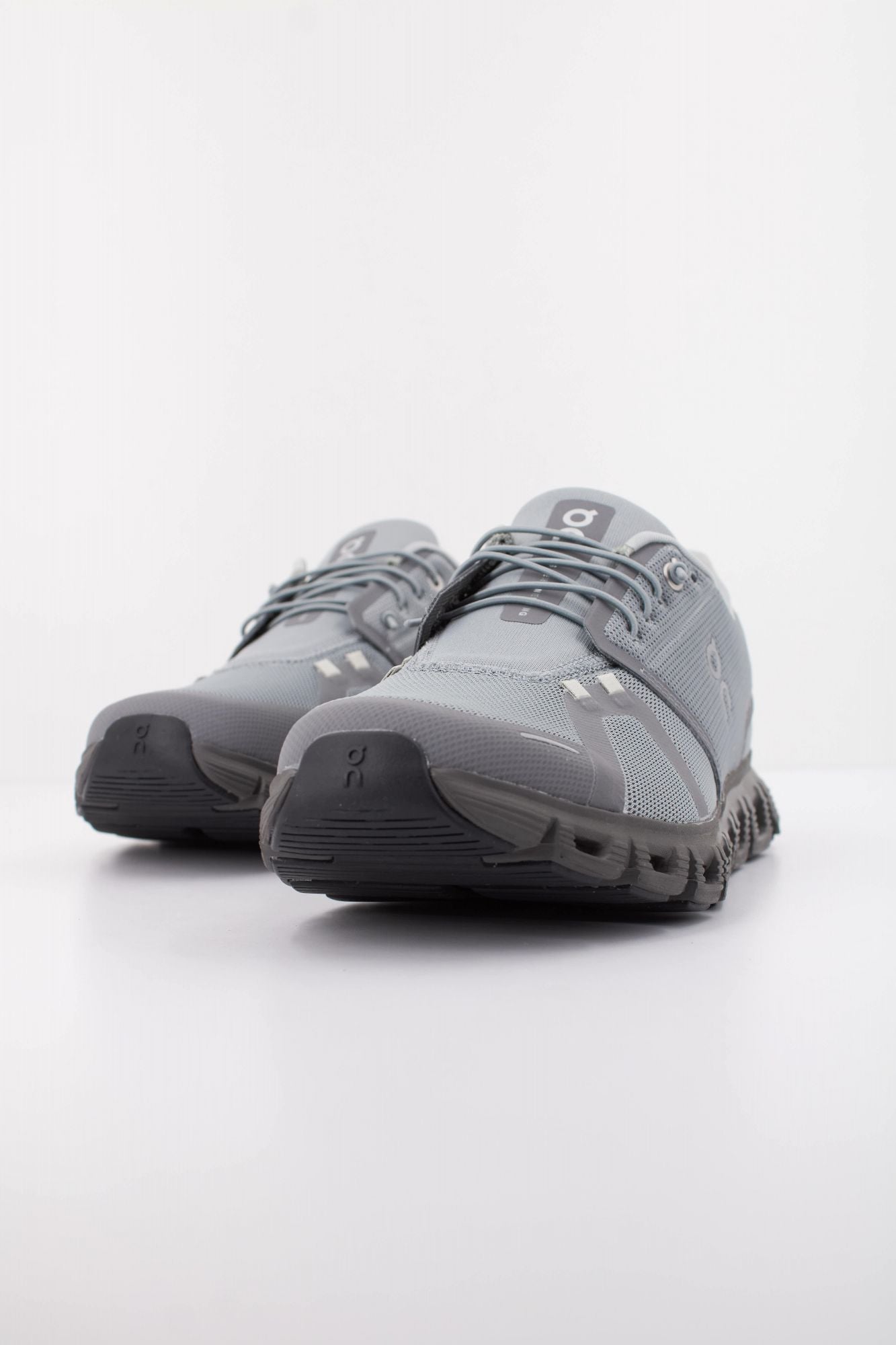 On Running Cloud 6 Men's Sneakers - Grey