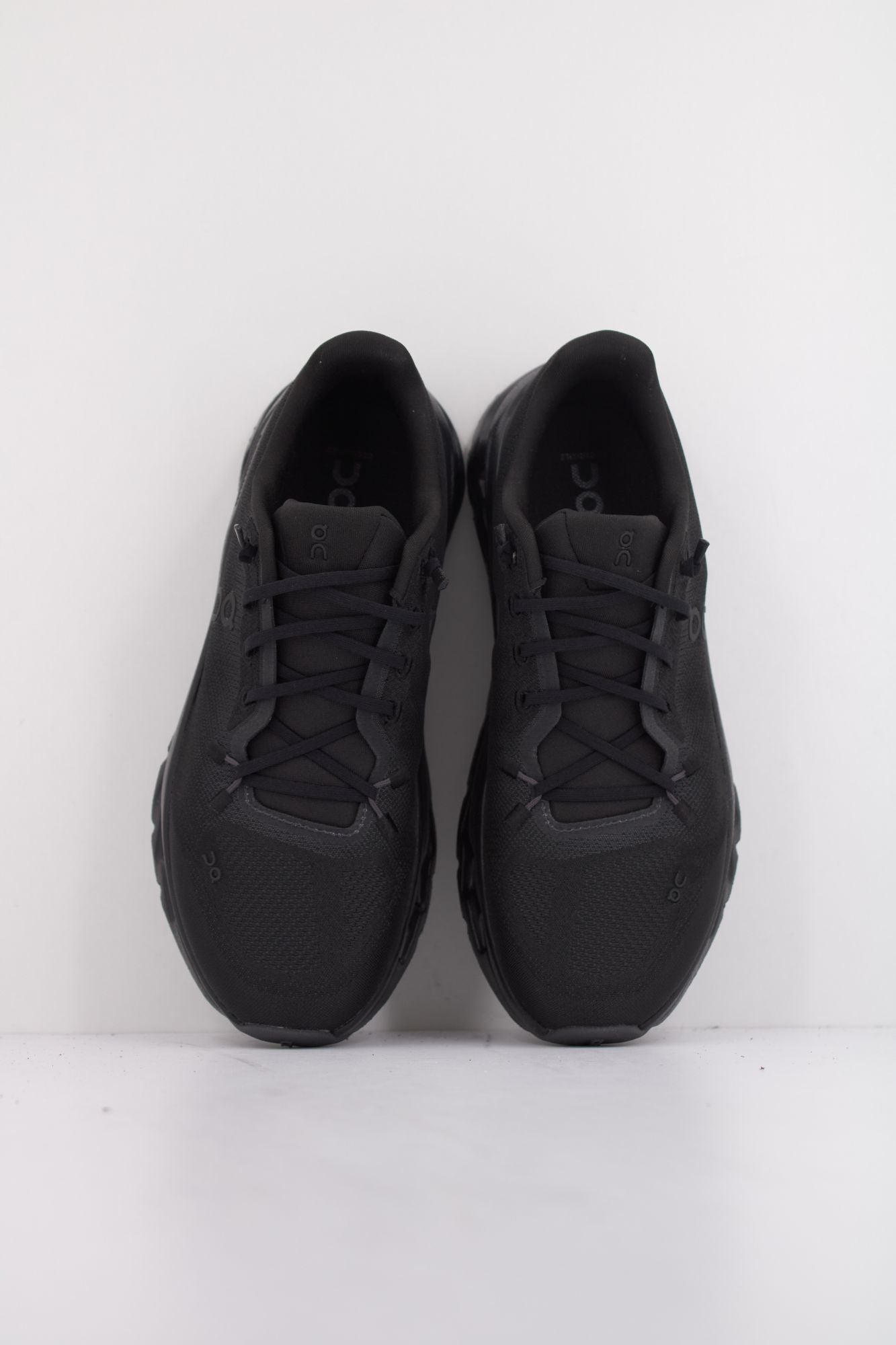 On Running Cloudtilt Women's Sneakers - Black