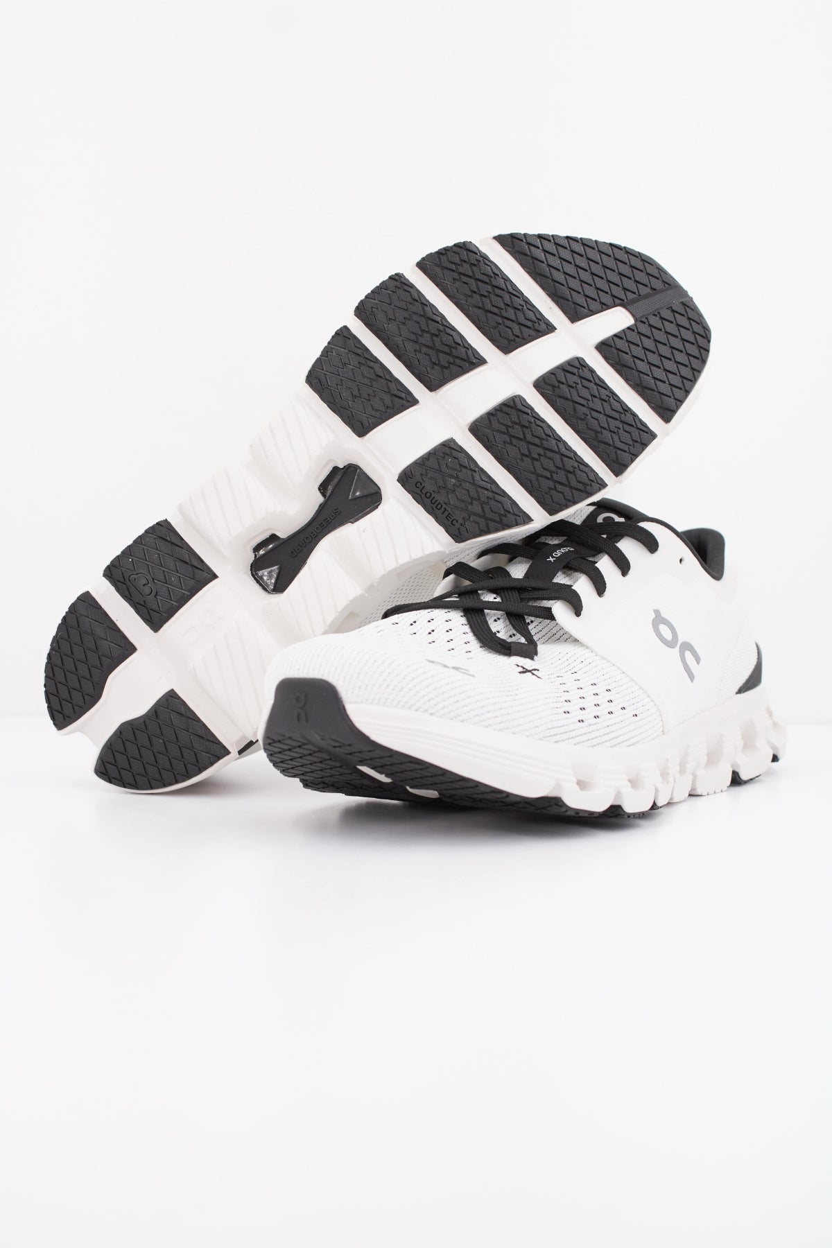 On Running Cloud X Men's Sneakers - White