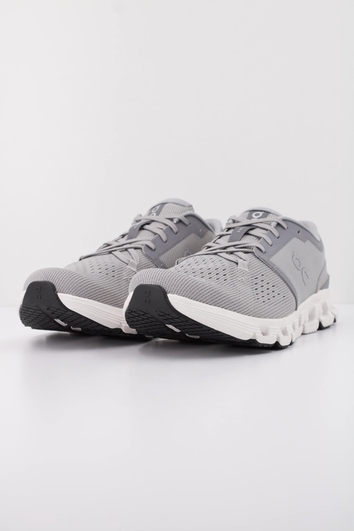 On Running Cloud X 4 Men's Sneakers - Grey