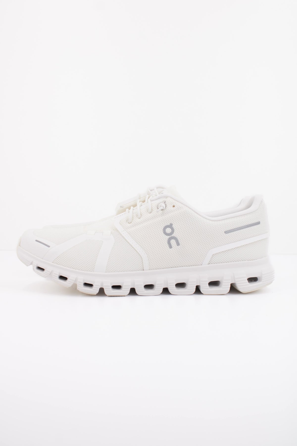 On Running Cloud 6 Men's Sneakers - White