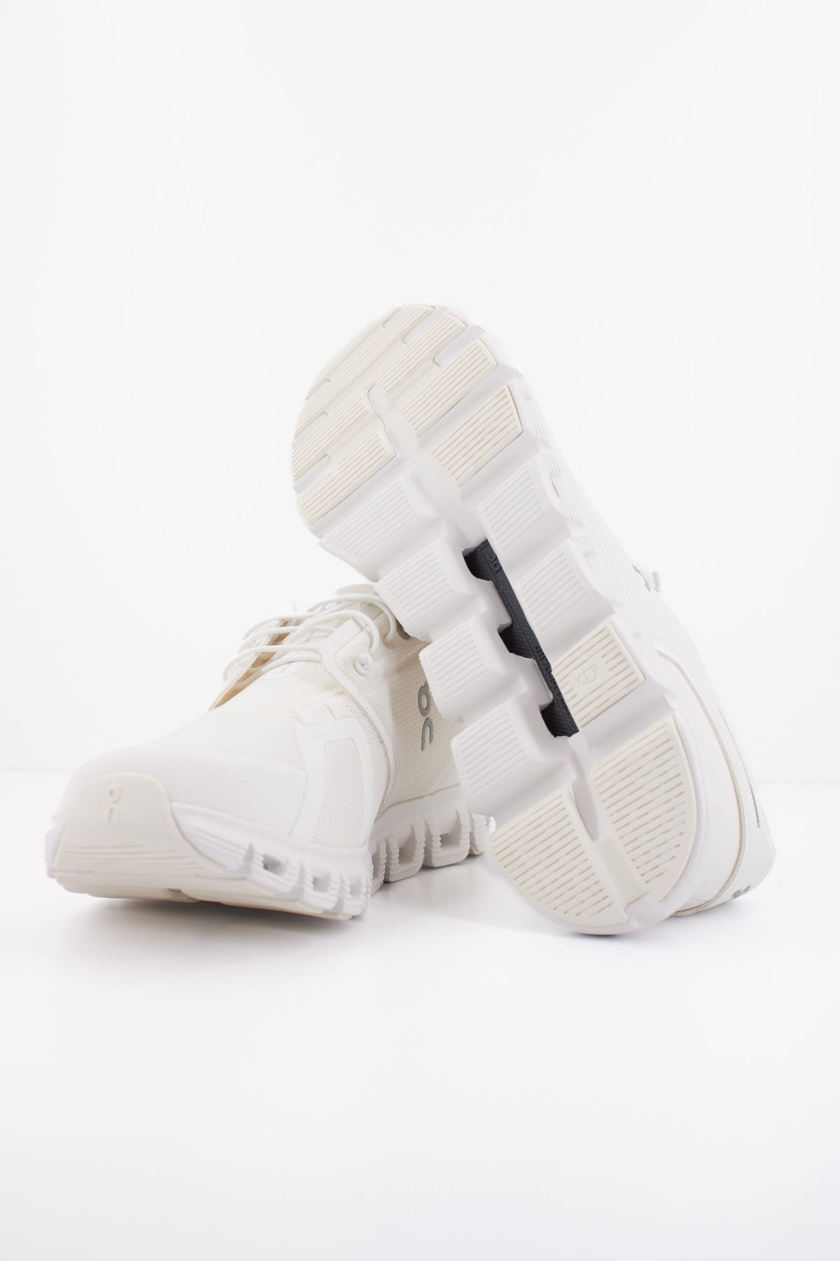 On Running Cloud 6 Men's Sneakers - White